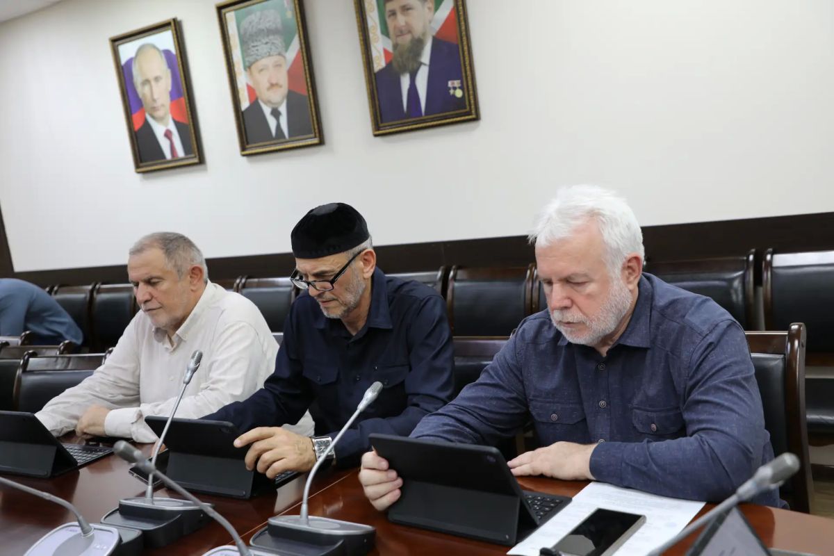 Избирком республики зарегистрировал первых кандидатов в депутаты Госдумы Избирком республики зарегистрировал первых кандидатов в депутаты Госдумы