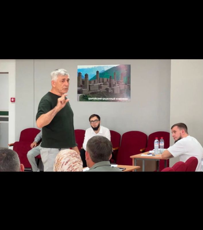 В актовом зале СОШ № 3 станицы Шелковской 29 июля состоялся обучающий семинар для общественных наблюдателей В актовом зале СОШ № 3 станицы Шелковской 29 июля состоялся обучающий семинар для общественных наблюдателей