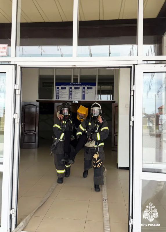 В селе Старые Атаги прошло пожарно-тактическое учение В селе Старые Атаги прошло пожарно-тактическое учение