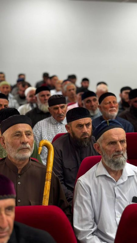 Старейшины Шелковского района, руководители религиозных и общественных организаций обсудили подготовку к предстоящим многоуровневым выборам, которые пройдут 18–20 сентября, сообщила администрация района Старейшины Шелковского района, руководители религиозных и общественных организаций обсудили подготовку к предстоящим многоуровневым выборам, которые пройдут 18–20 сентября, сообщила администрация района