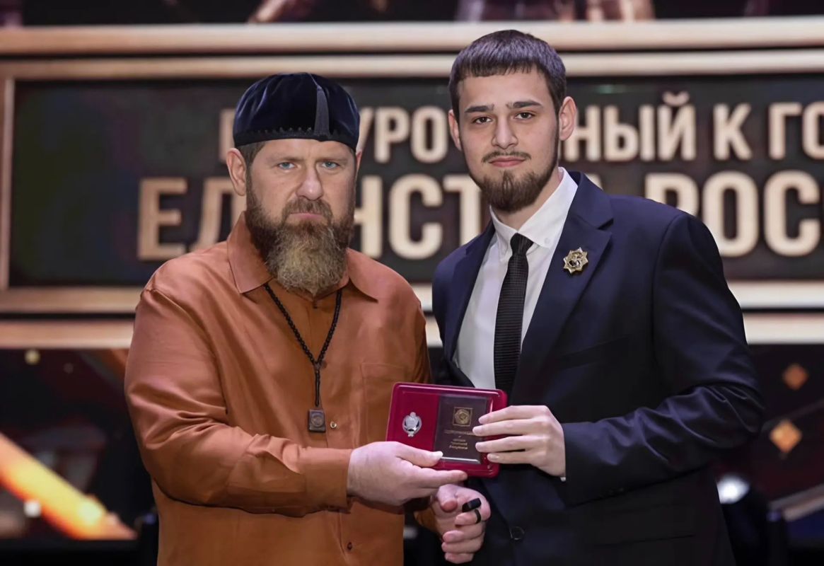 Ахмед Дудаев: Также поздравляю заместителя министра Чеченской Республики по физической культуре и спорту, дорогого БРАТА Ахмада-Хаджи Делимханова с присвоением почетного звания «Заслуженный работник физической культуры...
