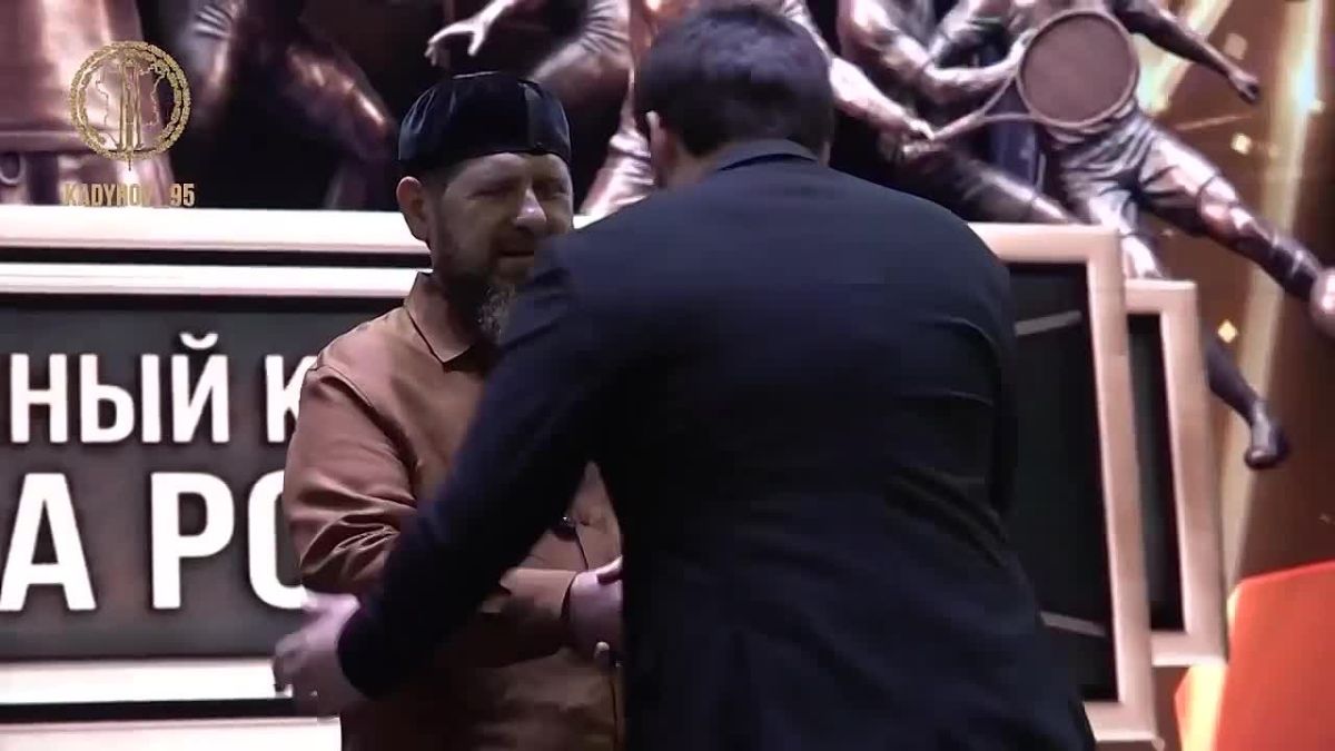 Магомед Даудов: Друзья! Вместе с моим ДОРОГИМ БРАТОМ, Главой ЧР, Героем России РАМЗАНОМ АХМАТОВИЧЕМ КАДЫРОВЫМ посетил торжественное мероприятие, приуроченное ко Дню физкультурника и посвящённое Году единства народов России