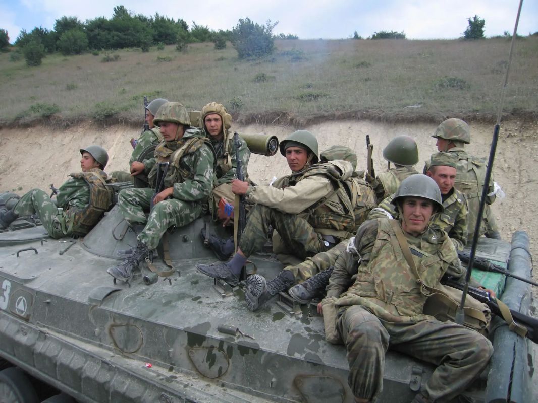 08.08.08. Восемнадцать лет назад Запад, после Чечни, предпринял очередную попытку вплотную подтянуть свою военную инфраструктуру к границам России 08.08.08. Восемнадцать лет назад Запад, после Чечни, предпринял очередную попытку вплотную подтянуть свою военную инфраструктуру к границам России