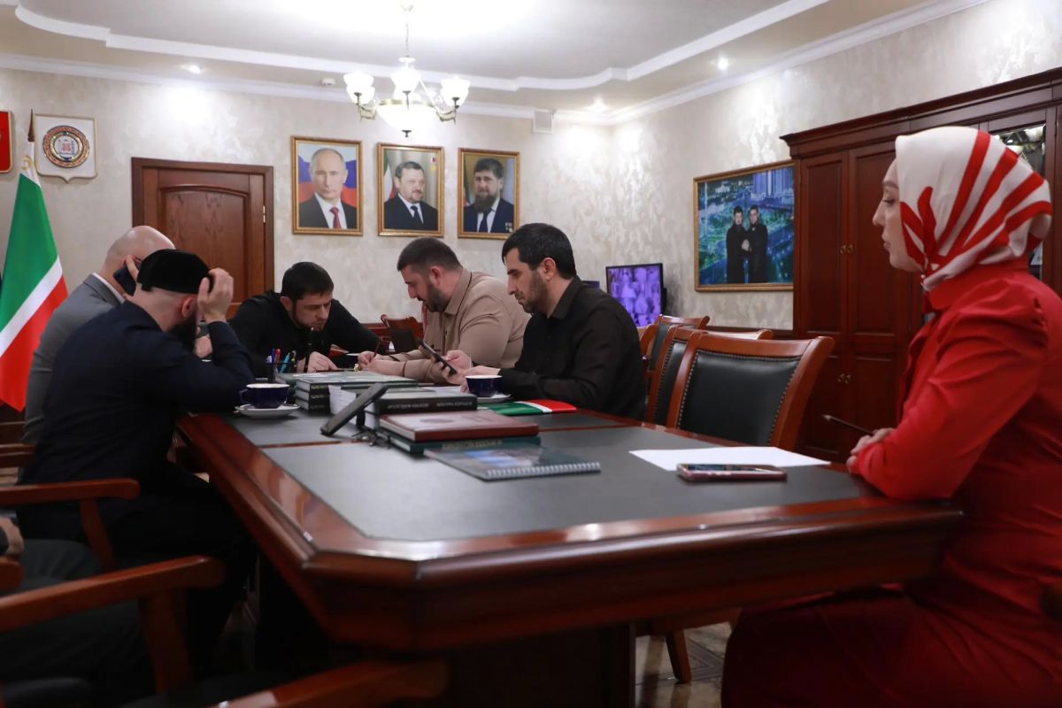 Ахмед Дудаев: Провел рабочее совещание с участниками подготовки и проведения Международной конференции, посвященной 100-летию установления дипломатических отношений между Российской Федерацией и Королевством Саудовская... Ахмед Дудаев: Провел рабочее совещание с участниками подготовки и проведения Международной конференции, посвященной 100-летию установления дипломатических отношений между Российской Федерацией и Королевством Саудовская...