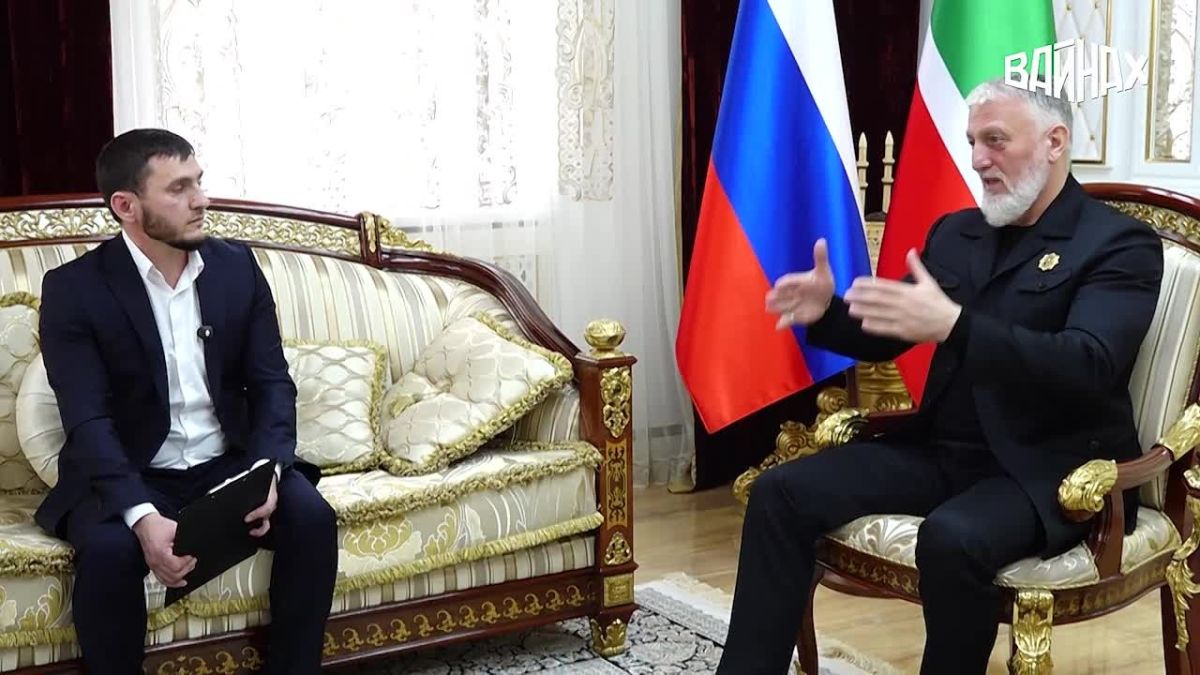 В преддверии 75-летия Первого Президента Чеченской Республики, Героя России Ахмата-Хаджи Кадырова - одного из самых значимых политических деятелей России, депутат Госдумы РФ Адам Делимханов вспоминает, что народный Лидер...