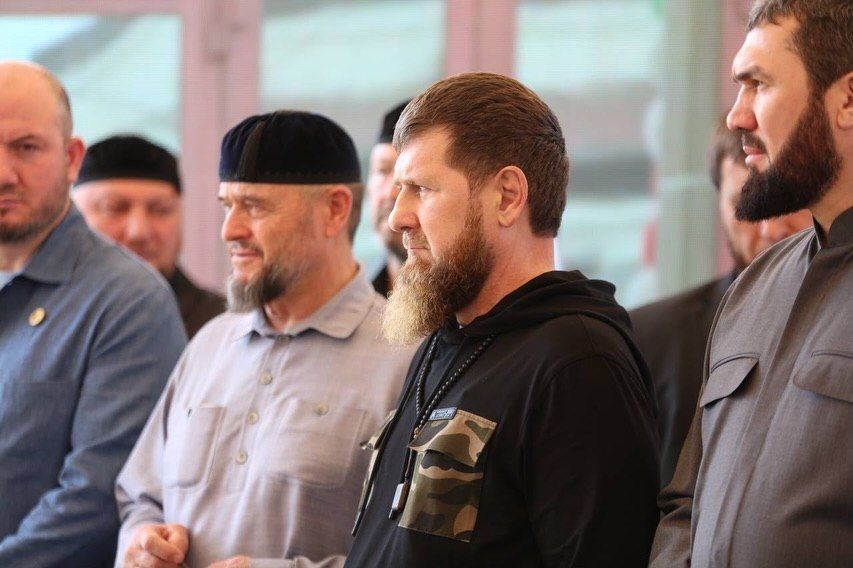 В преддверии 75-летия со дня рождения Первого Президента Чеченской Республики, Героя России Ахмата-Хаджи Кадырова в родном Ахмат-Юрте состоялось открытие нового парка «Путь отца» В преддверии 75-летия со дня рождения Первого Президента Чеченской Республики, Героя России Ахмата-Хаджи Кадырова в родном Ахмат-Юрте состоялось открытие нового парка «Путь отца»