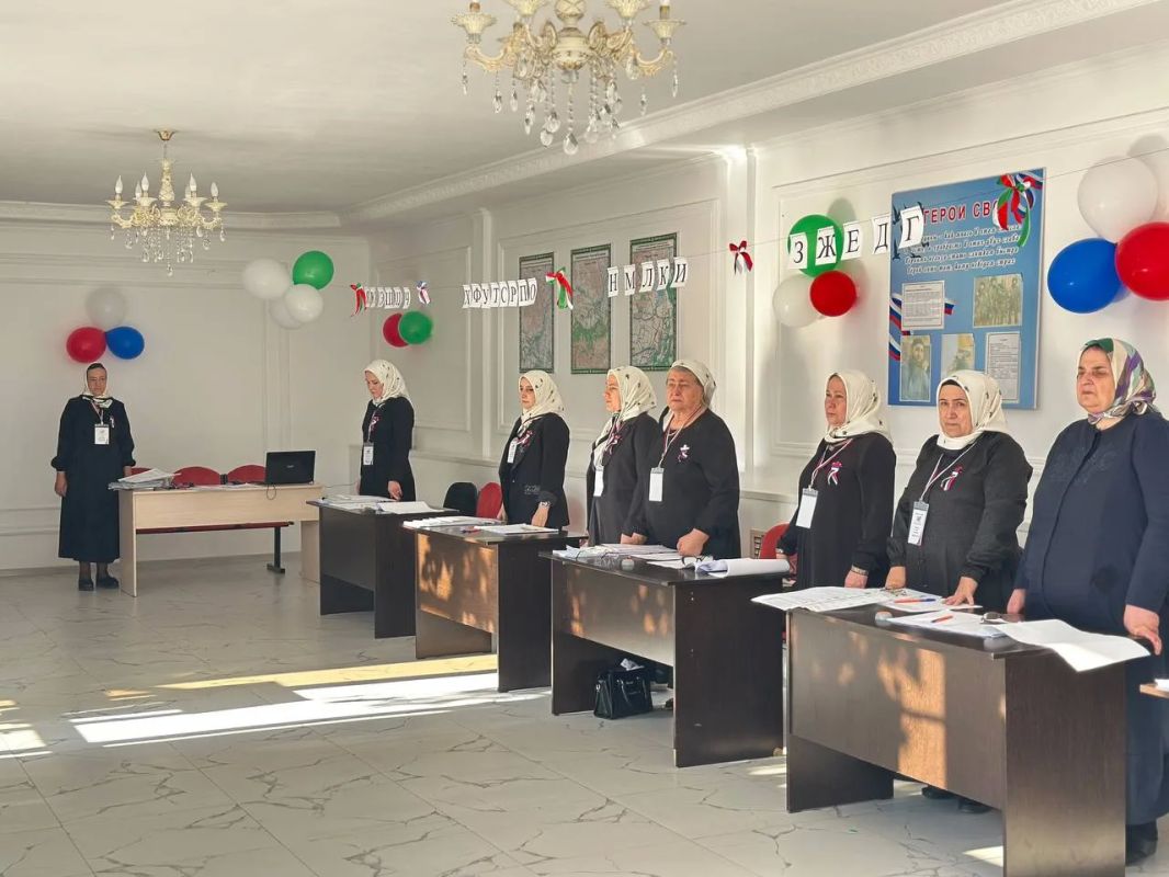В Чеченской Республике открылись избирательные участки В Чеченской Республике открылись избирательные участки