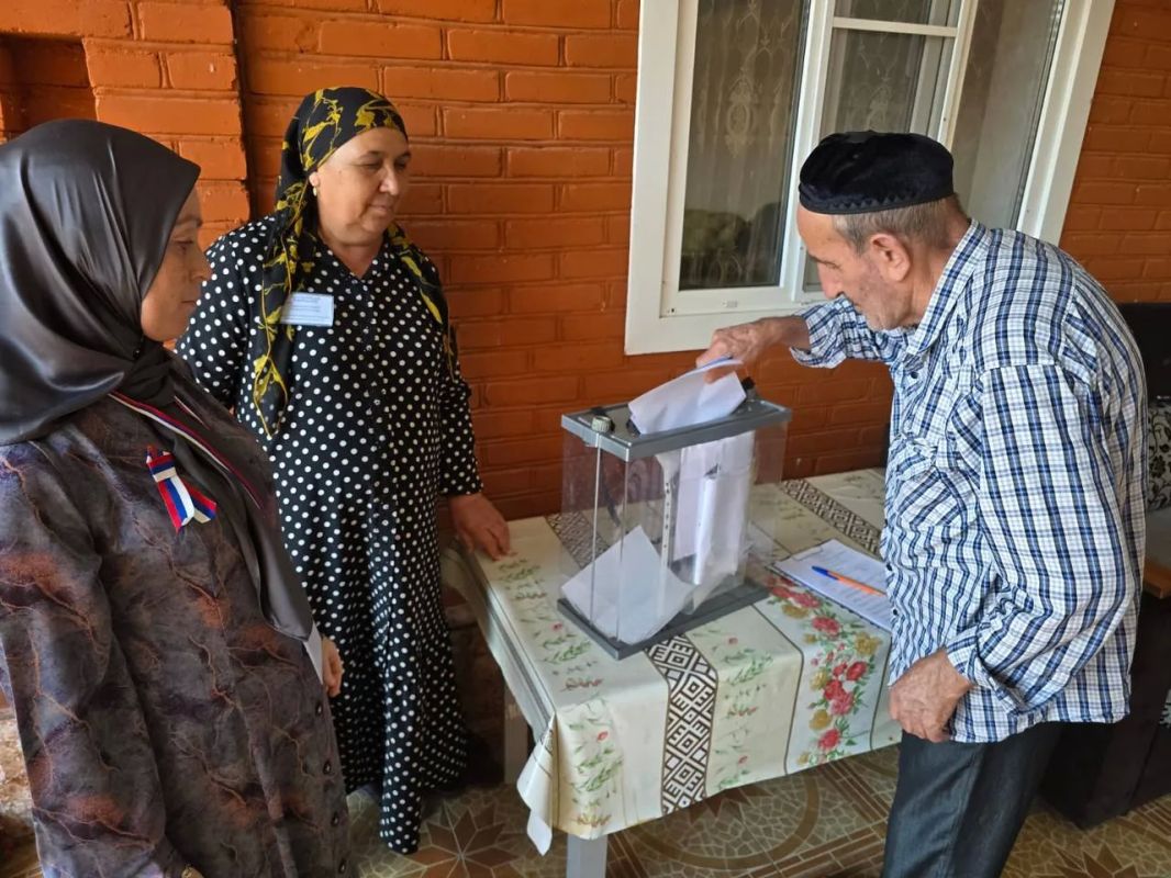 Если избиратель не может прийти на участок — комиссия приезжает к нему Если избиратель не может прийти на участок — комиссия приезжает к нему