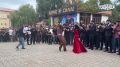 Праздничная атмосфера царит на избирательных участках в третий день голосования