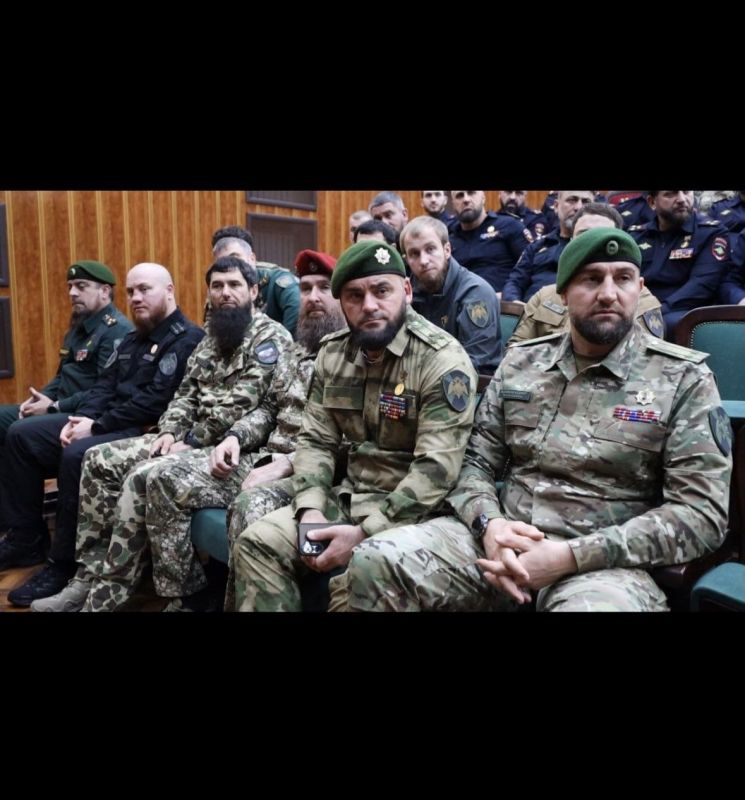 В Министерстве внутренних дел по Чеченской Республике состоялось расширенное межведомственное совещание по вопросам обеспечения правопорядка и общественной безопасности в период подготовки и проведения праздничных... В Министерстве внутренних дел по Чеченской Республике состоялось расширенное межведомственное совещание по вопросам обеспечения правопорядка и общественной безопасности в период подготовки и проведения праздничных...