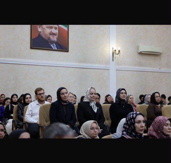Ильман Вахидов назначен исполняющим обязанности министра Чеченской Республики по национальной политике, внешним связям, печати и информации Ильман Вахидов назначен исполняющим обязанности министра Чеченской Республики по национальной политике, внешним связям, печати и информации