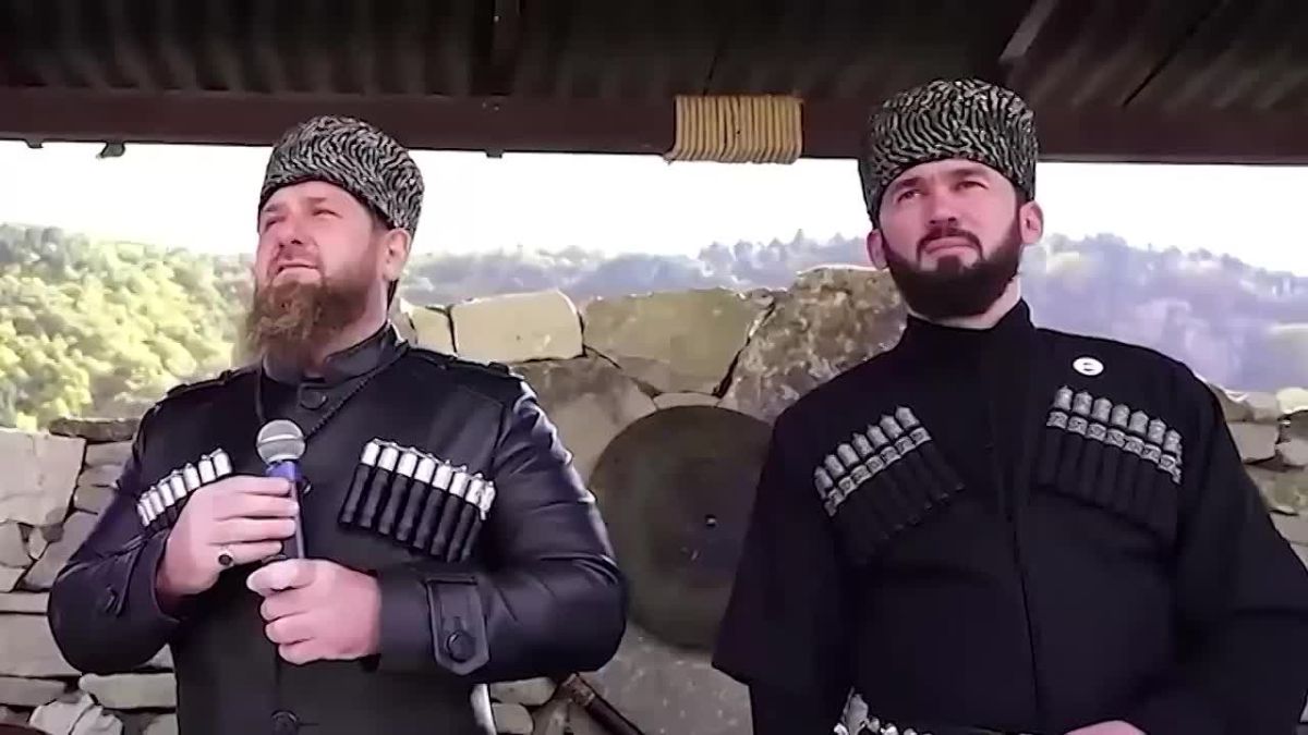 Магомед Даудов: Ассаламу Iалайкум! От имени Правительства Чеченской Республики и от себя лично сердечно поздравляю с днём рождения моего ДОРОГОГО БРАТА, Главу Чеченской Республики, Героя России, генерала армии РАМЗАНА...