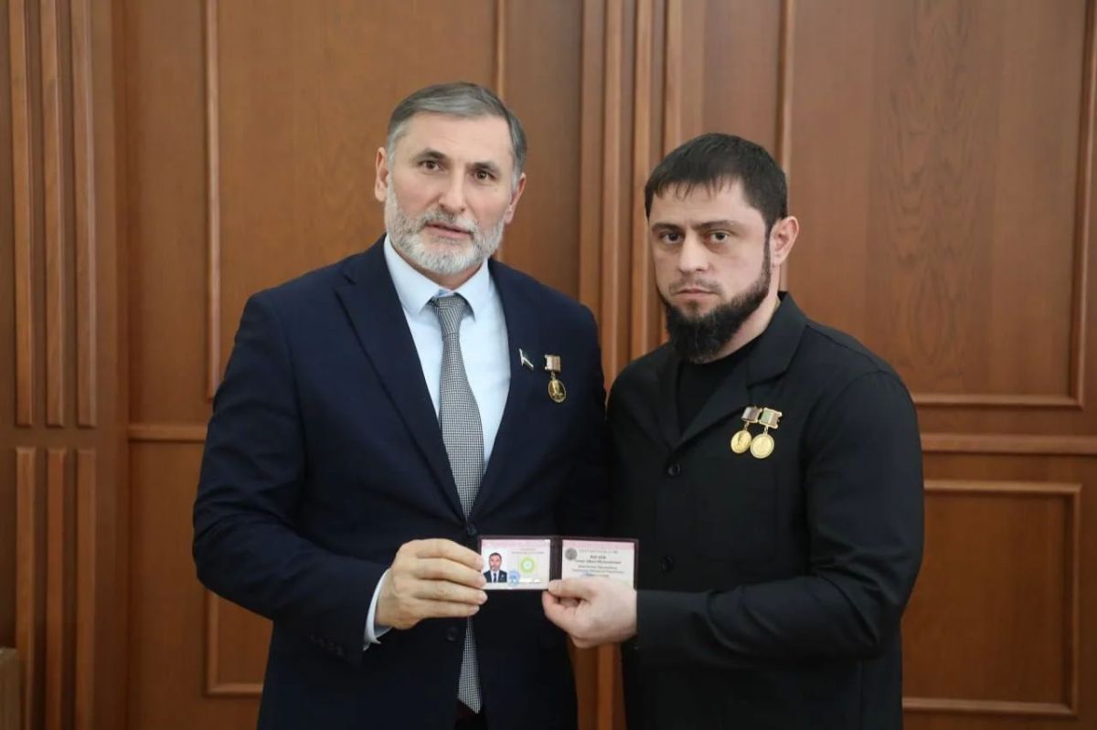 Председатель Парламента Чеченской Республики Ахмед Дудаев провёл вторую часть первого заседания высшего законодательного органа шестого созыва Председатель Парламента Чеченской Республики Ахмед Дудаев провёл вторую часть первого заседания высшего законодательного органа шестого созыва