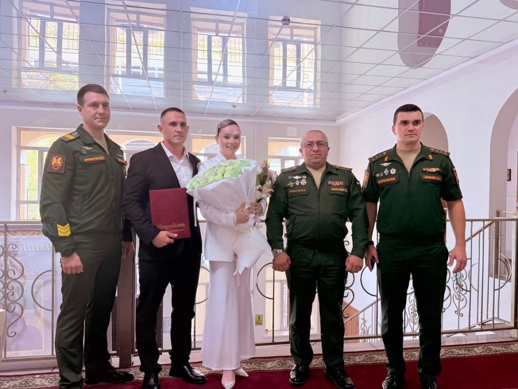 Участники специальной военной операции Игорь Ковалюк и Виктория Шапилова заключили брак в Грозном Участники специальной военной операции Игорь Ковалюк и Виктория Шапилова заключили брак в Грозном