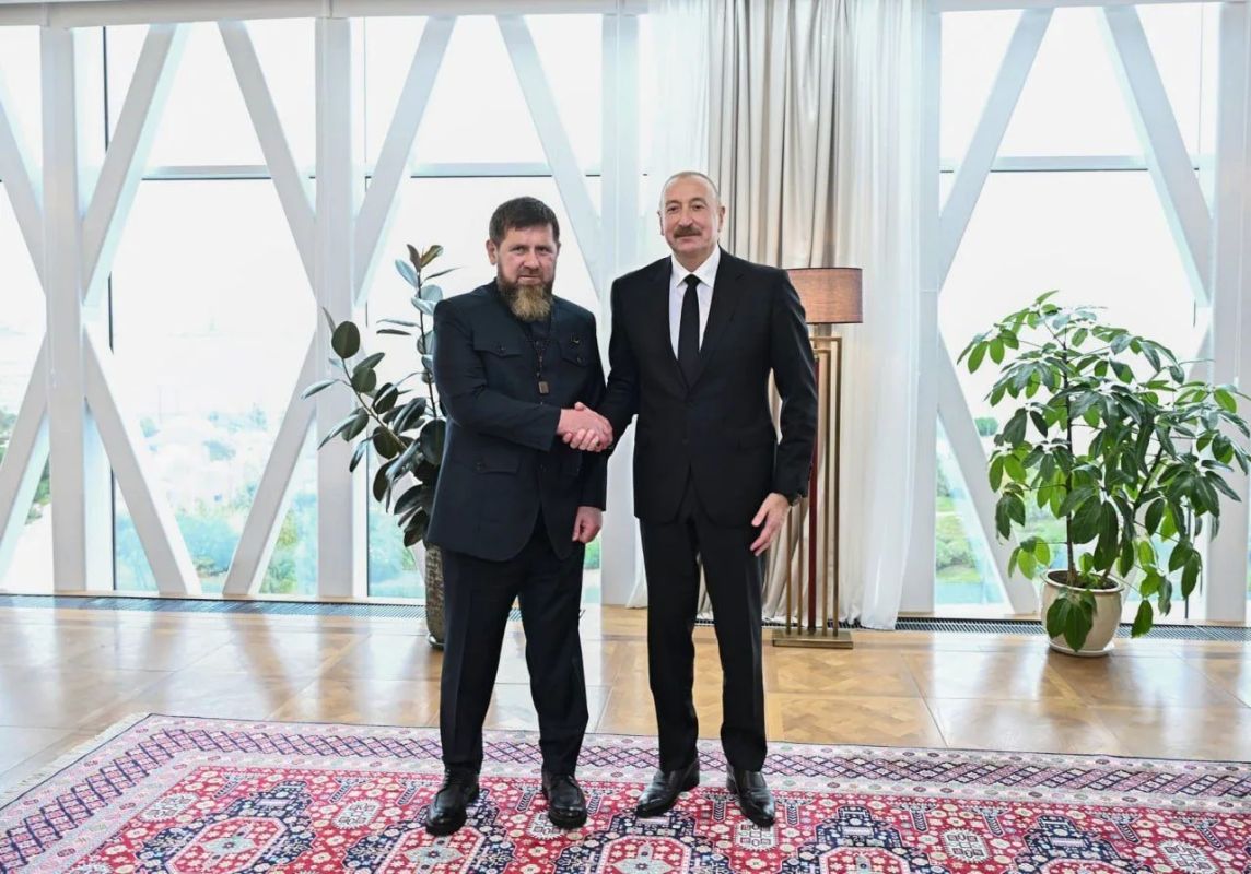 В ходе встречи в Баку Рамзан Кадыров и Ильхам Алиев в числе других вопросов обсудили и перспективы сотрудничества между Чеченской Республикой и Азербайджаном В ходе встречи в Баку Рамзан Кадыров и Ильхам Алиев в числе других вопросов обсудили и перспективы сотрудничества между Чеченской Республикой и Азербайджаном