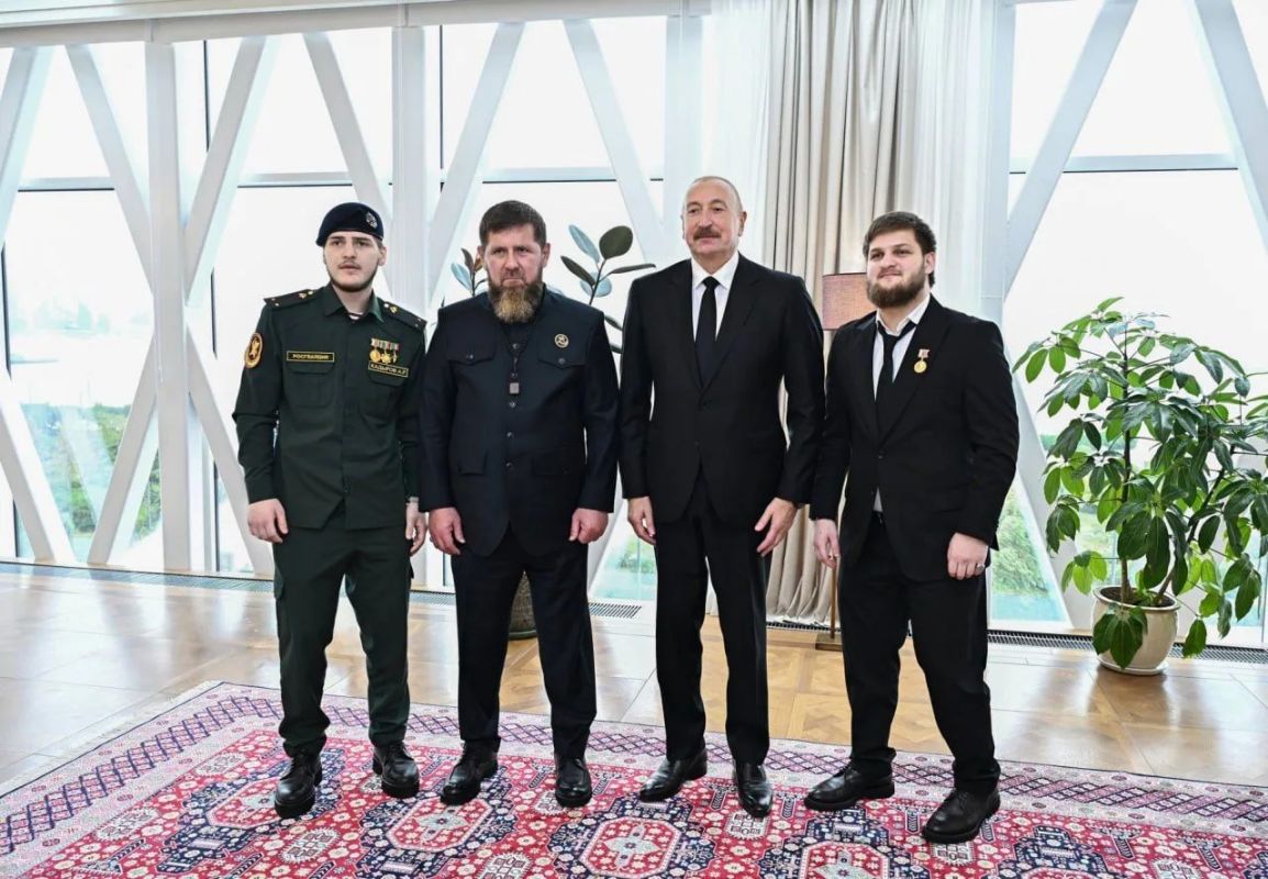 В ходе встречи в Баку Рамзан Кадыров и Ильхам Алиев в числе других вопросов обсудили и перспективы сотрудничества между Чеченской Республикой и Азербайджаном В ходе встречи в Баку Рамзан Кадыров и Ильхам Алиев в числе других вопросов обсудили и перспективы сотрудничества между Чеченской Республикой и Азербайджаном