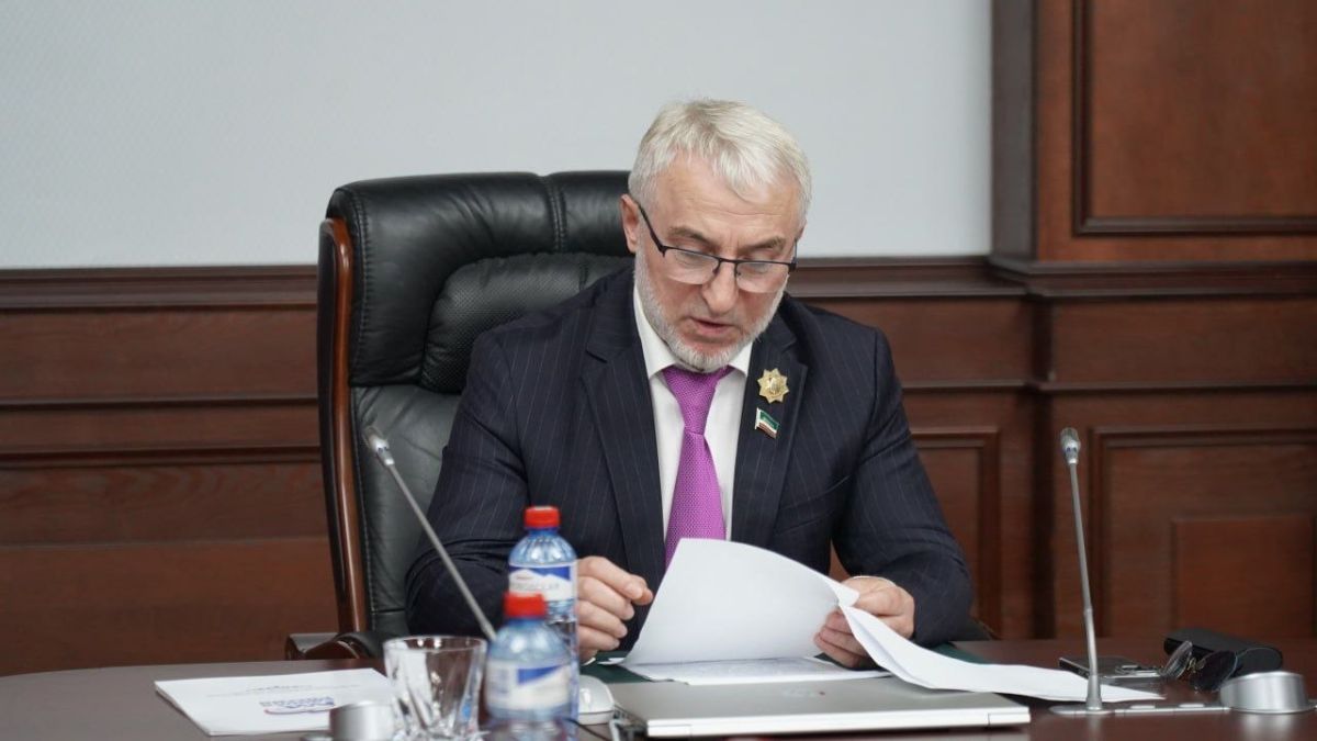В Парламенте ЧР рассмотрели 10 вопросов в сфере строительства и капитального ремонта жилья В Парламенте ЧР рассмотрели 10 вопросов в сфере строительства и капитального ремонта жилья