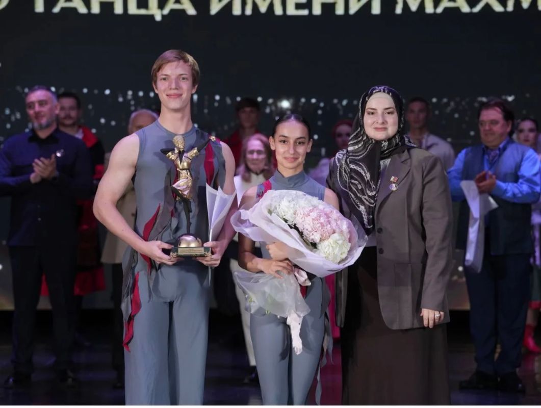 Во Дворце танца «Вайнах» состоялось торжественное закрытие XVII Международного фестиваля-конкурса сольного танца имени Махмуда Эсамбаева Во Дворце танца «Вайнах» состоялось торжественное закрытие XVII Международного фестиваля-конкурса сольного танца имени Махмуда Эсамбаева
