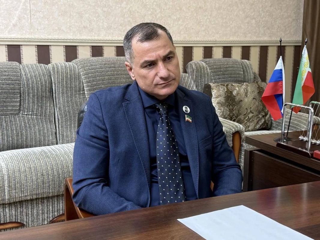 Депутаты Парламента ЧР рассмотрели актуальные вопросы жителей Грозного Депутаты Парламента ЧР рассмотрели актуальные вопросы жителей Грозного