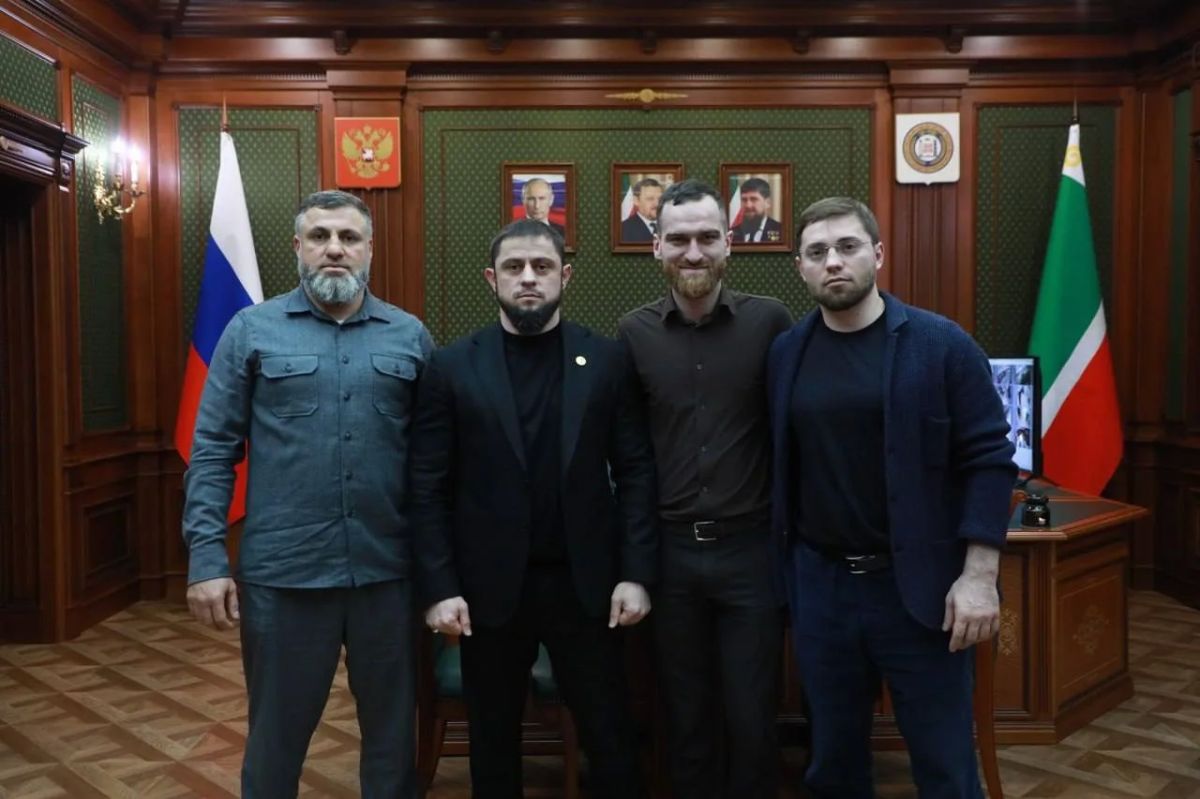 Ахмед Дудаев: Сегодня у меня в гостях был Герой России, временно исполняющий обязанности министра по национальной политике и делам религий Республики Дагестан, дорогой БРАТ Темирлан Абуталимов Ахмед Дудаев: Сегодня у меня в гостях был Герой России, временно исполняющий обязанности министра по национальной политике и делам религий Республики Дагестан, дорогой БРАТ Темирлан Абуталимов